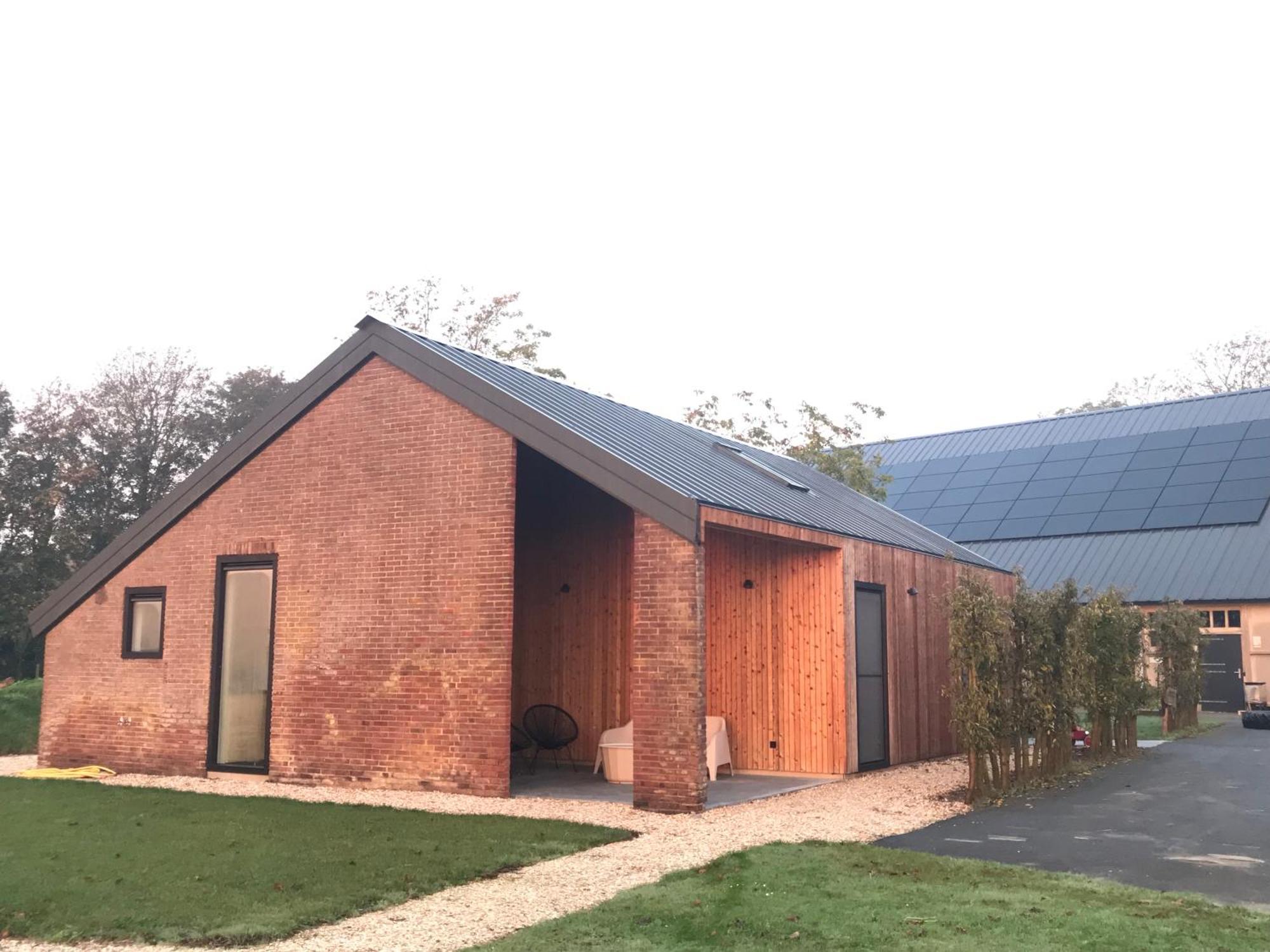 克拉亨堡Bed En Brood In De Kapschuur - Boerderij De Zuiderkrib住宿加早餐旅馆 外观 照片