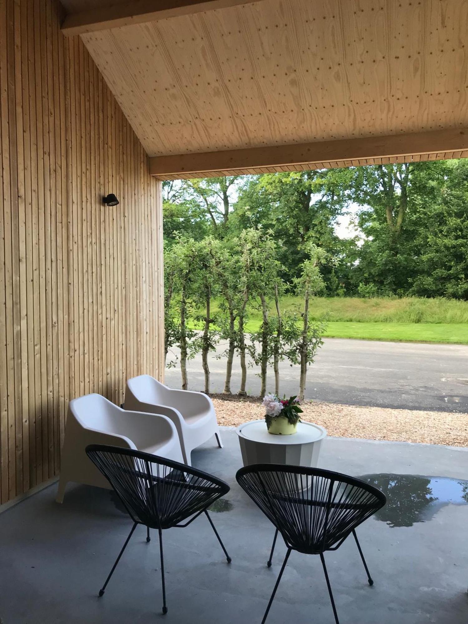 克拉亨堡Bed En Brood In De Kapschuur - Boerderij De Zuiderkrib住宿加早餐旅馆 外观 照片