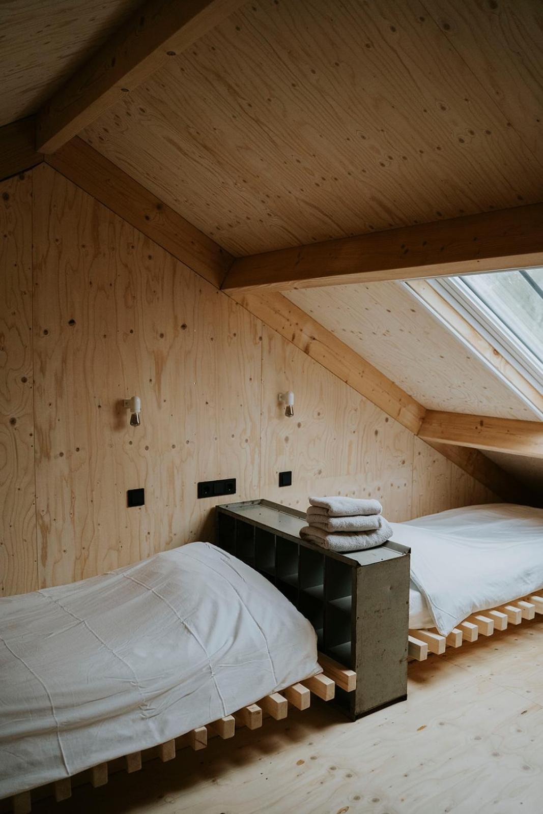 克拉亨堡Bed En Brood In De Kapschuur - Boerderij De Zuiderkrib住宿加早餐旅馆 外观 照片