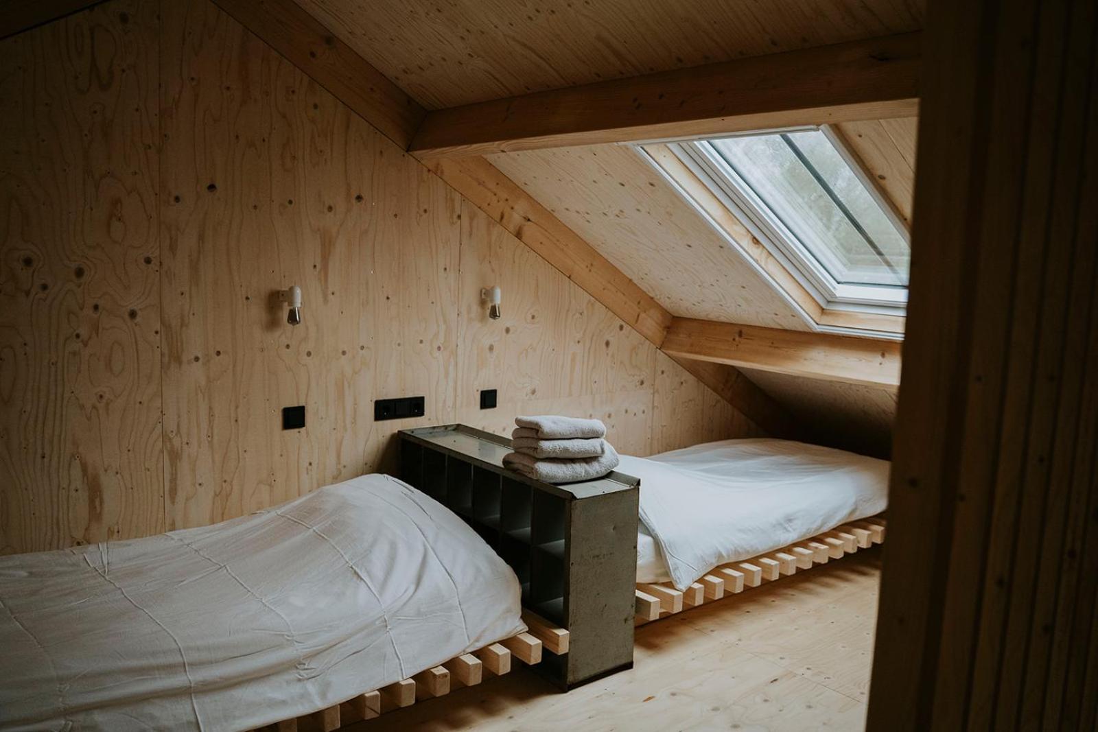 克拉亨堡Bed En Brood In De Kapschuur - Boerderij De Zuiderkrib住宿加早餐旅馆 外观 照片