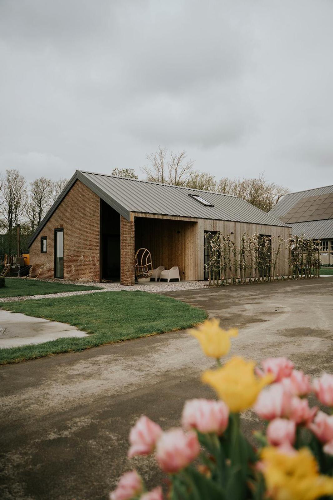 克拉亨堡Bed En Brood In De Kapschuur - Boerderij De Zuiderkrib住宿加早餐旅馆 外观 照片